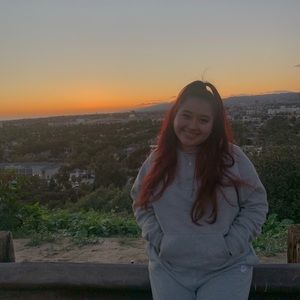 Meet your Posher, Ivania